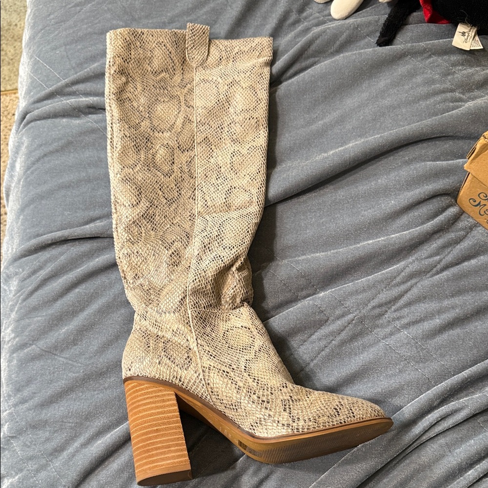 Snakeskin Pattern Knee-High Boots